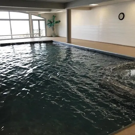 T2 4 Pers Avec Terrasse, Piscine Couverte, Salle De Fitness Et Parking Couvert - Fr-1-404-249