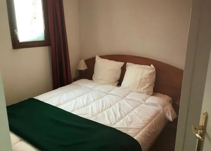 T2 4 Pers Avec Terrasse, Piscine Couverte, Salle De Fitness Et Parking Couvert - Fr-1-404-249 Apartman *