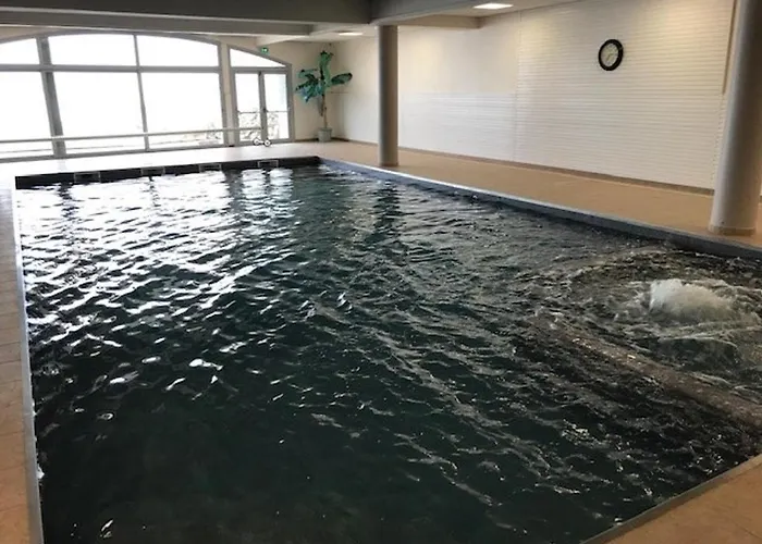 T2 4 Pers Avec Terrasse, Piscine Couverte, Salle De Fitness Et Parking Couvert - Fr-1-404-249